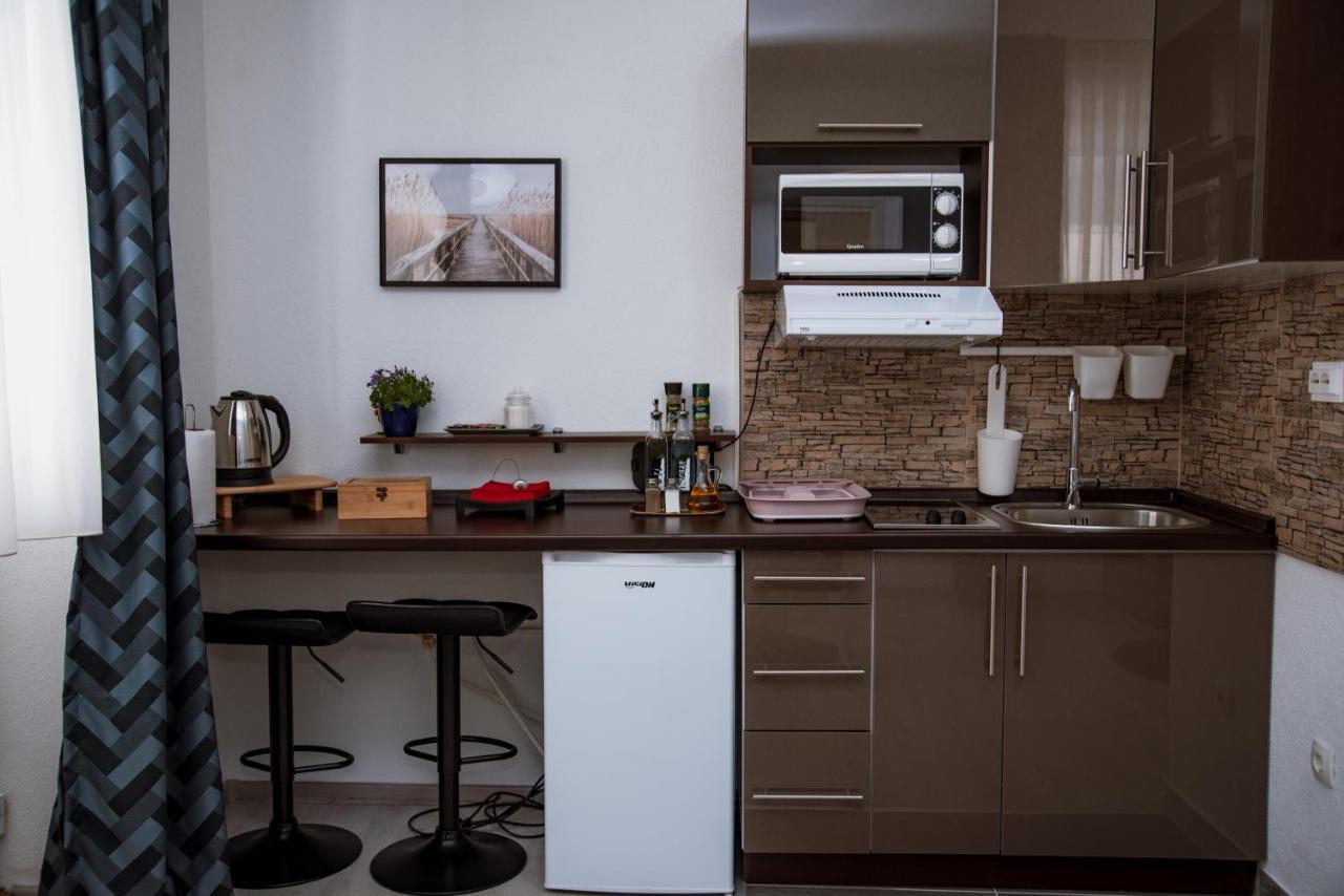 Licko Petrovo Selo Guest House Mylan מראה חיצוני תמונה
